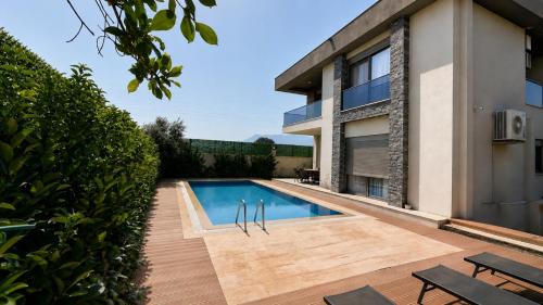 Modern Luxury Villa