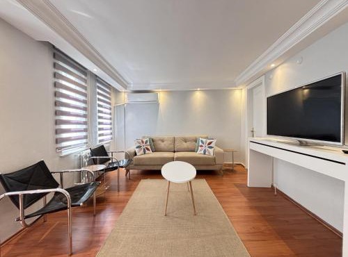 Modern Spacious Apartment 5 Min to Metro in Istanbul