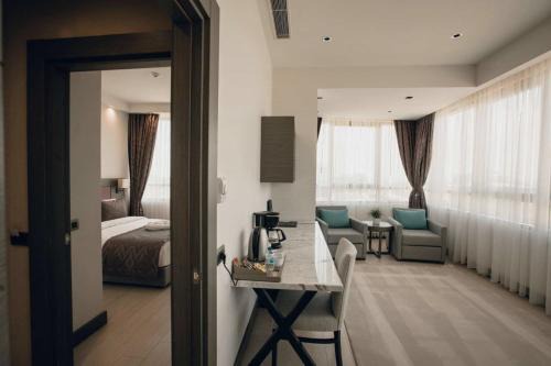 Hilly Hotel in Edirne