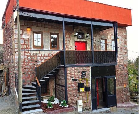 MiNKA HOUSE