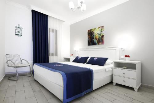 Rodina Suites Hotel